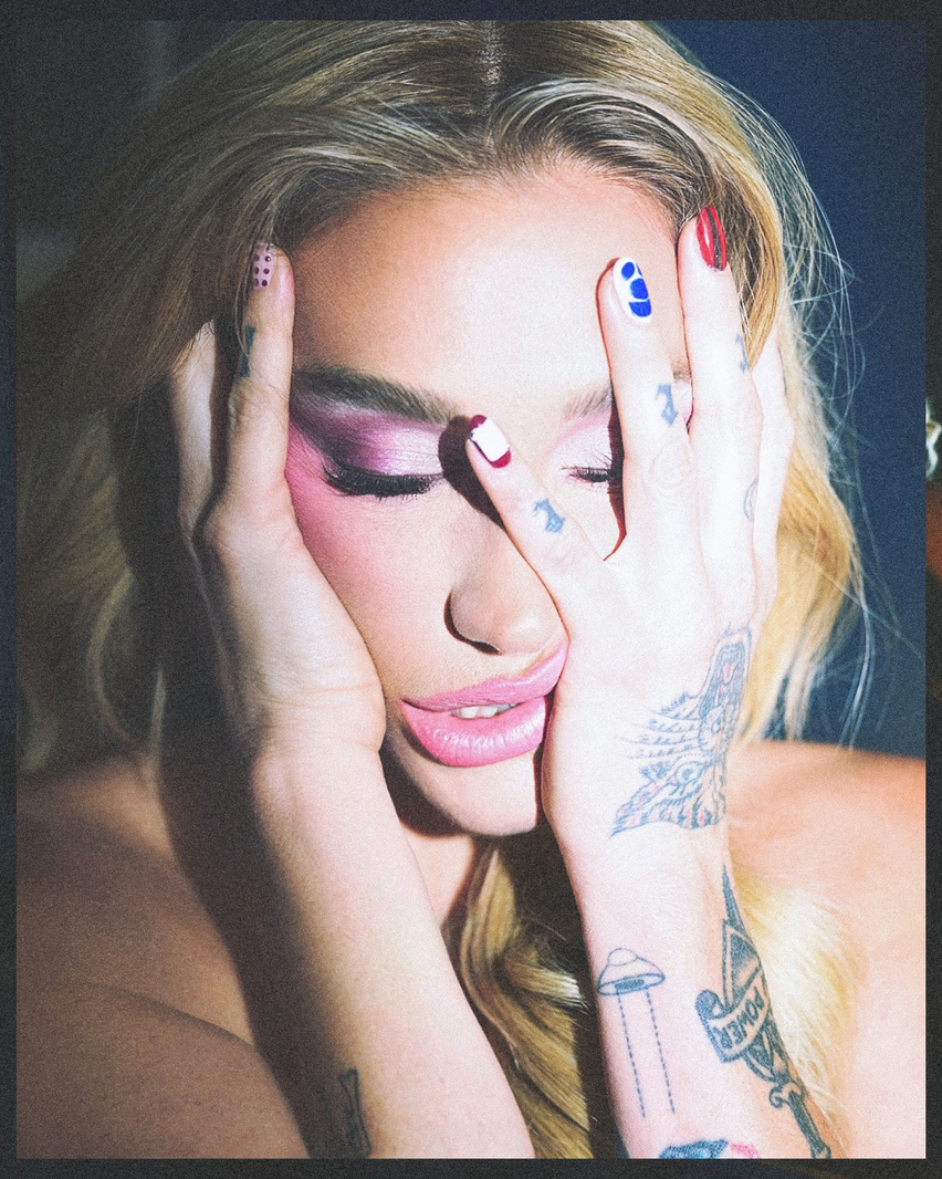 Photograph from KESHA — V MAGAZINE